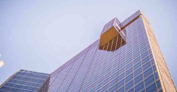 人工智能机器人和人谈恋爱