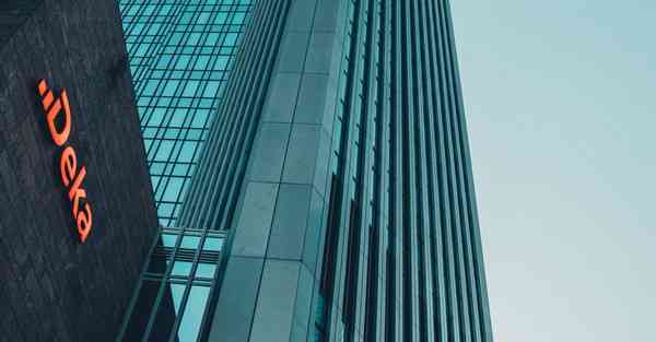 跳出大数据视角：揭秘行业趋势的“数据水晶球”