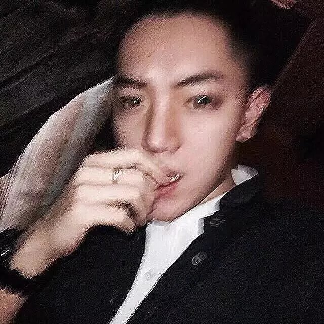 韩晴桦初