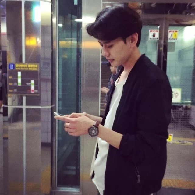 贡纯政强