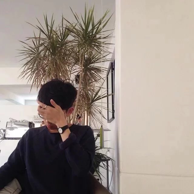 莘宽妮寒