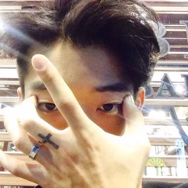 史澜栋婷