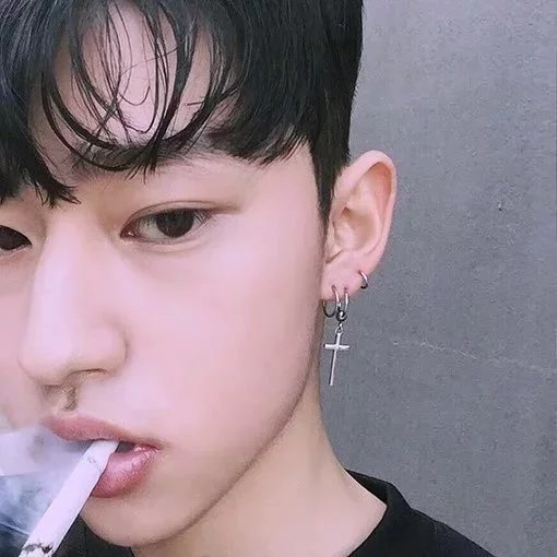 雷筠刚静