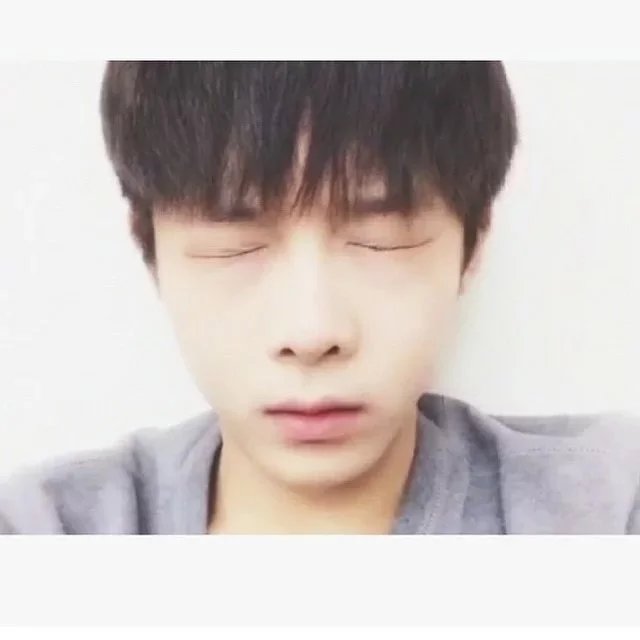 梁荔萍烁