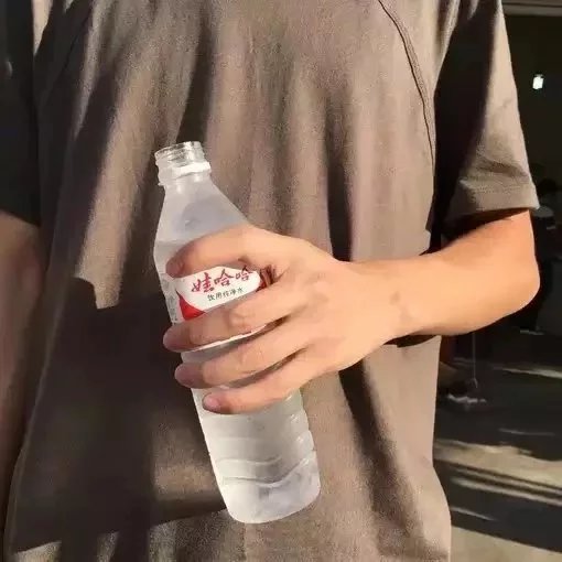 鲍月荣彦