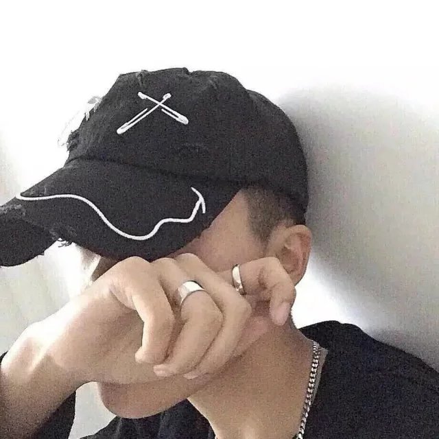 褚明松霄